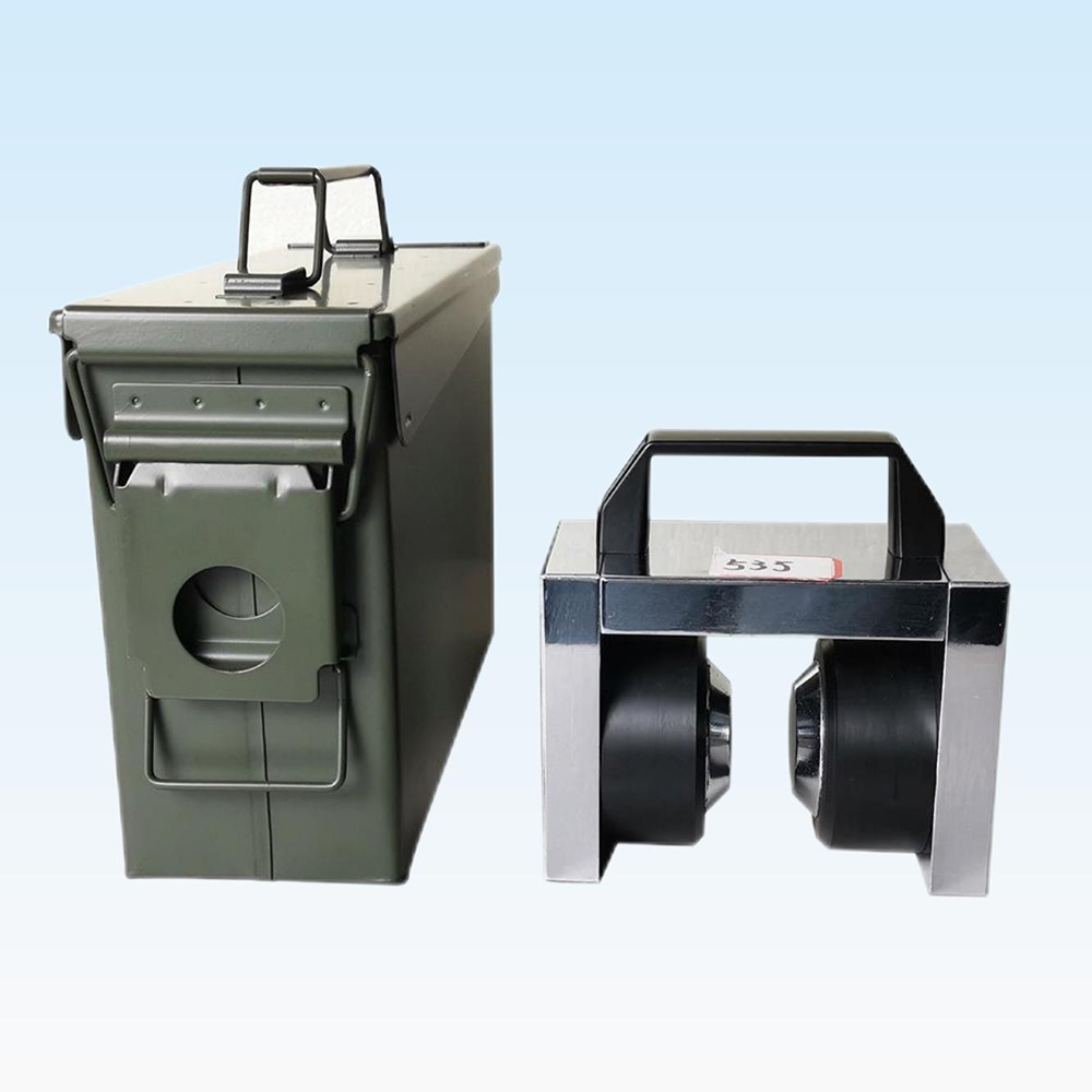 Constant Field Permanent Magnet Assembly